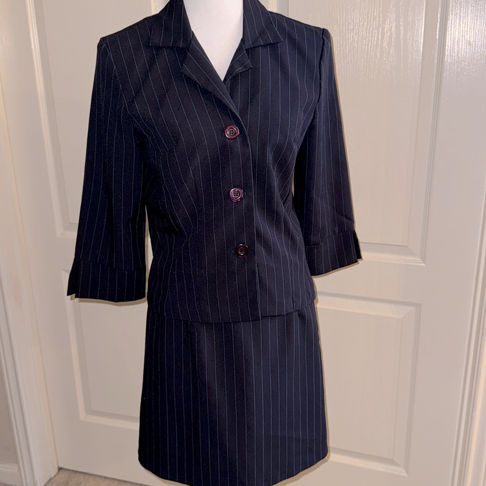 JUNIORS - Pinstripe Skirt Suit - Size 7/8